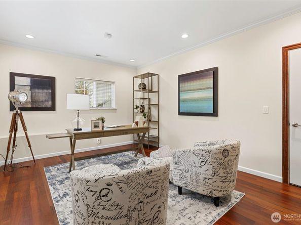 453 155th Place SE, Bellevue WA 98007