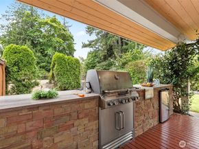 453 155th Place SE, Bellevue WA 98007