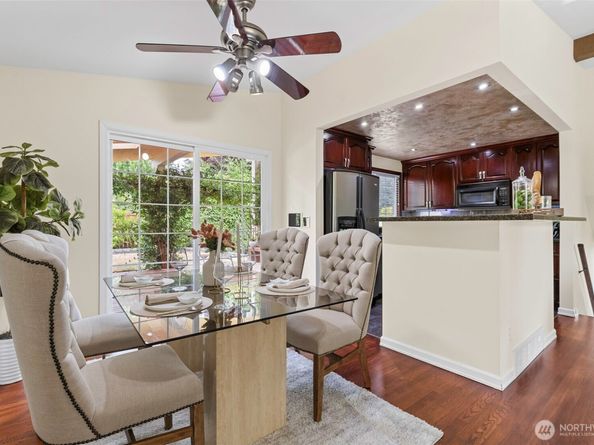 453 155th Place SE, Bellevue WA 98007