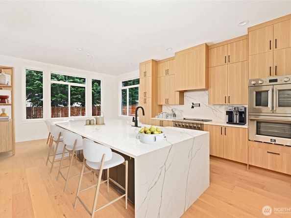 17526 Fremont Avenue N, Shoreline WA 98133