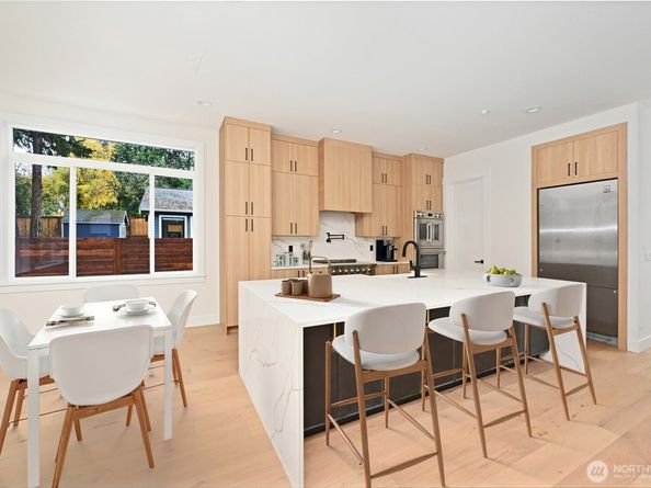 17526 Fremont Avenue N, Shoreline WA 98133