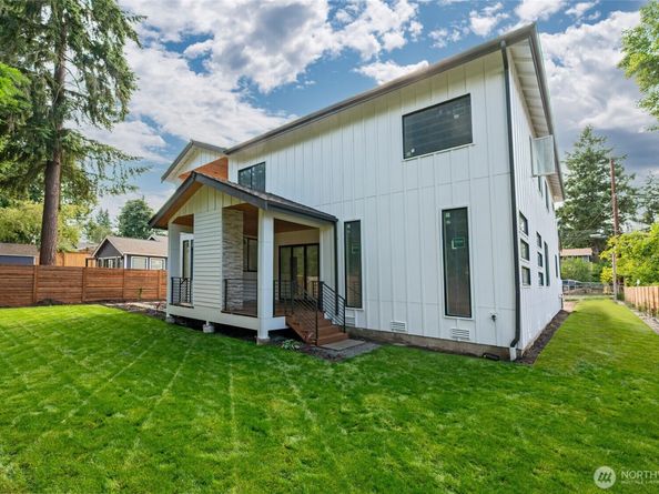 17526 Fremont Avenue N, Shoreline WA 98133
