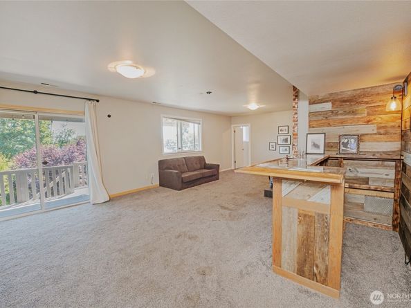 25312 42nd Place S, Kent WA 98032