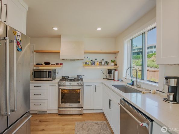 25312 42nd Place S, Kent WA 98032