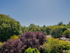 25312 42nd Place S, Kent WA 98032
