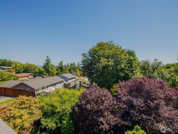 25312 42nd Place S, Kent WA 98032