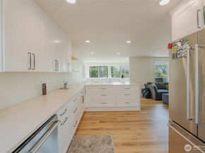25312 42nd Place S, Kent WA 98032