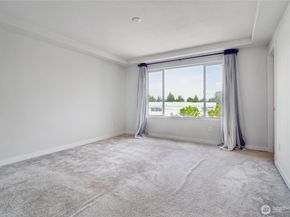1031 133rd Place SW 8, Everett WA 98204