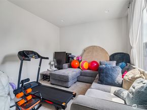 1031 133rd Place SW 8, Everett WA 98204