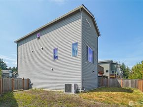 1031 133rd Place SW 8, Everett WA 98204