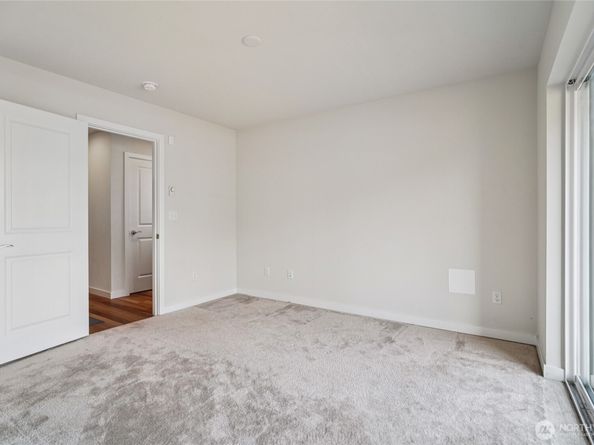 1031 133rd Place SW 8, Everett WA 98204