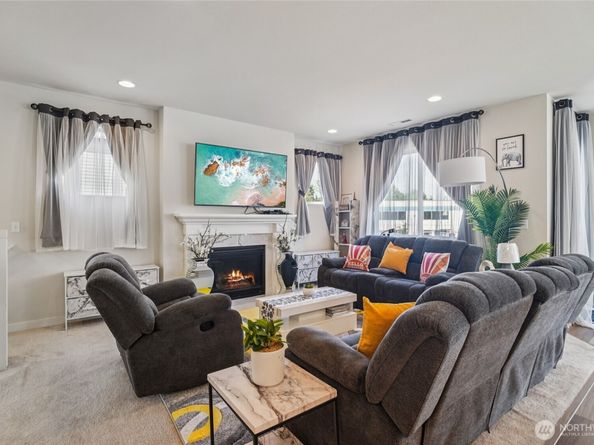 1031 133rd Place SW 8, Everett WA 98204