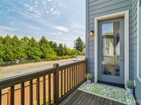 1031 133rd Place SW 8, Everett WA 98204
