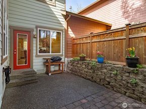 10790 221st Lane NE 28, Redmond WA 98053