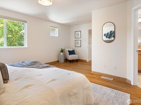 10790 221st Lane NE 28, Redmond WA 98053