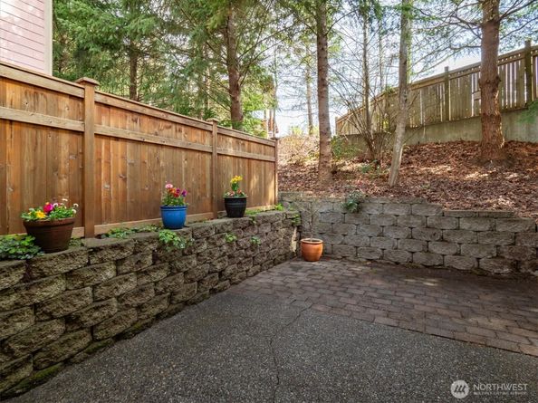 10790 221st Lane NE 28, Redmond WA 98053