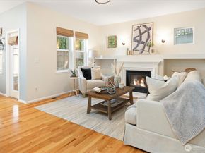 10790 221st Lane NE 28, Redmond WA 98053