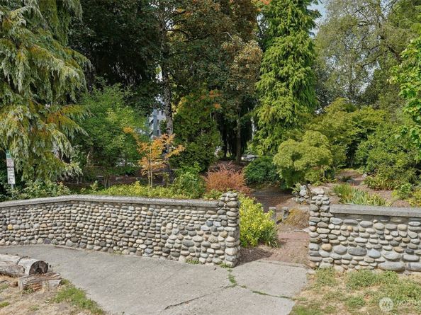 1100 S Atlantic Street 304, Seattle WA 98134
