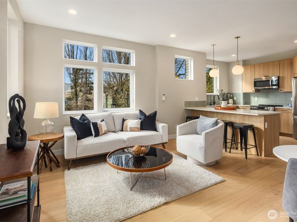 332 17th Avenue, Seattle WA 98122