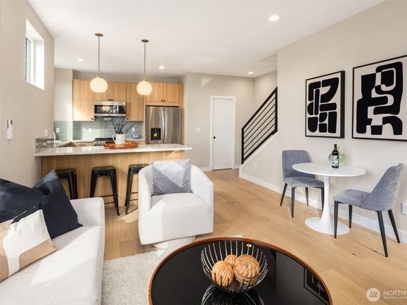 332 17th Avenue, Seattle WA 98122