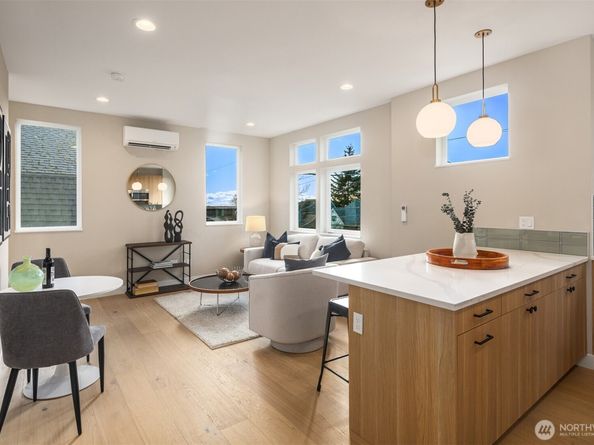 332 17th Avenue, Seattle WA 98122