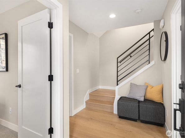 332 17th Avenue, Seattle WA 98122