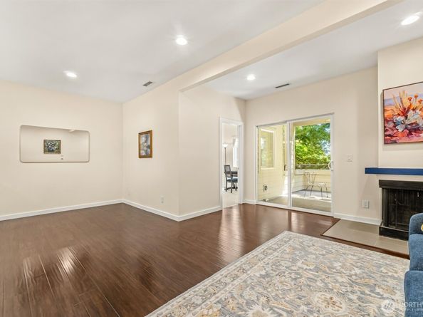 7481 Old Redmond Road 421, Redmond WA 98052