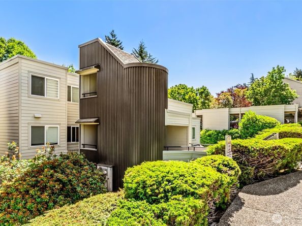 7481 Old Redmond Road 421, Redmond WA 98052