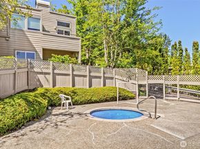 7481 Old Redmond Road 421, Redmond WA 98052