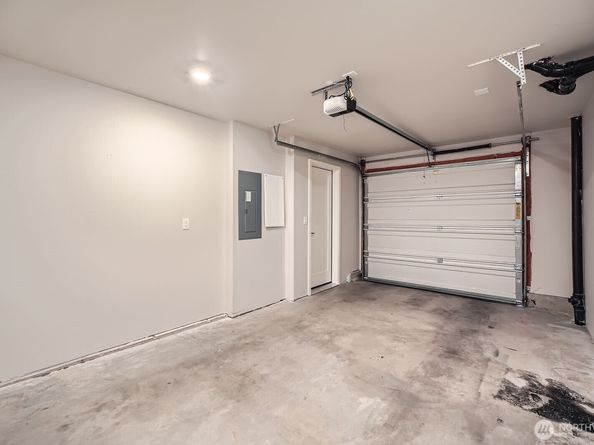 1803 SW 96th Lane, Seattle WA 98106