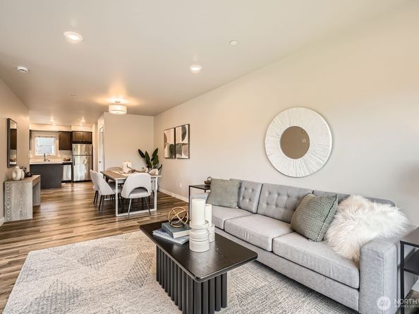 1803 SW 96th Lane, Seattle WA 98106