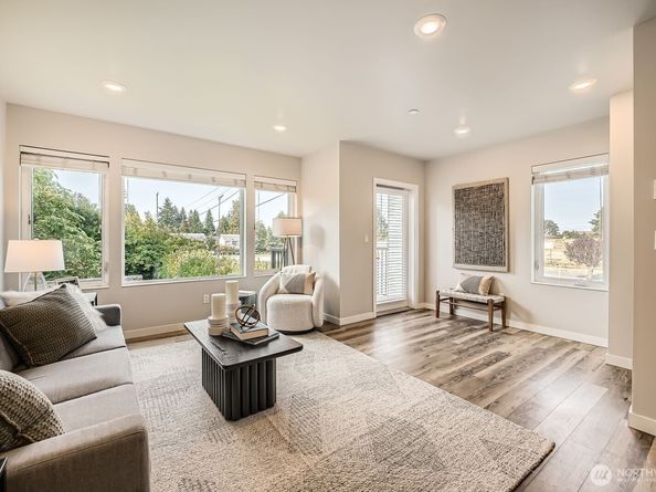 1803 SW 96th Lane, Seattle WA 98106
