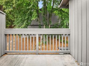 4015 145th Avenue NE, Bellevue WA 98007