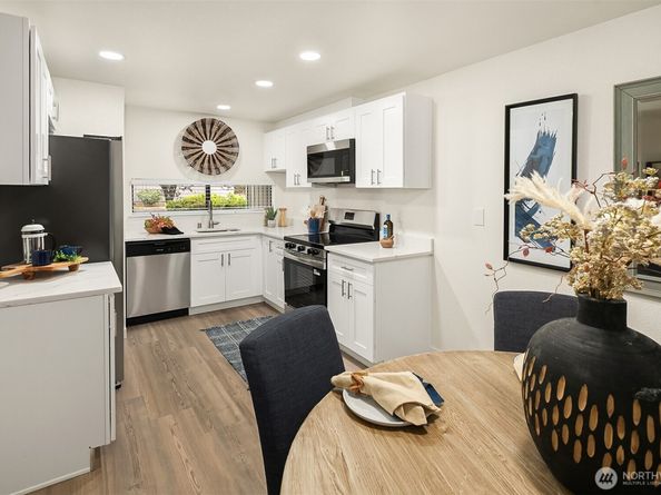 4015 145th Avenue NE, Bellevue WA 98007