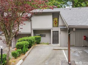 4015 145th Avenue NE, Bellevue WA 98007