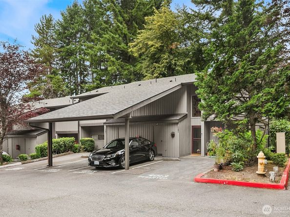 4015 145th Avenue NE, Bellevue WA 98007