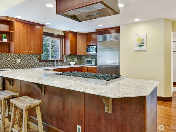 4034 NE 195th Street, Lake Forest Park WA 98155