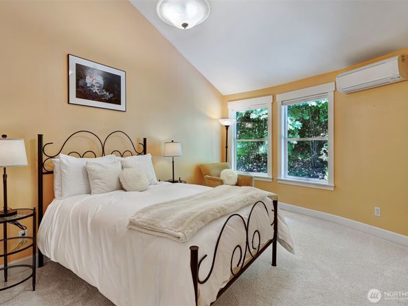 4034 NE 195th Street, Lake Forest Park WA 98155