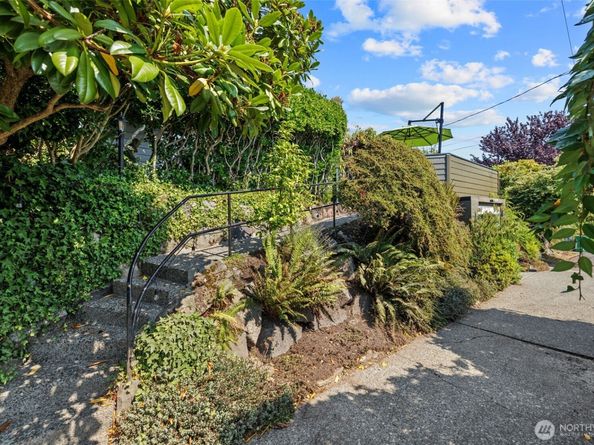 3016 NW 74th Street, Seattle WA 98117