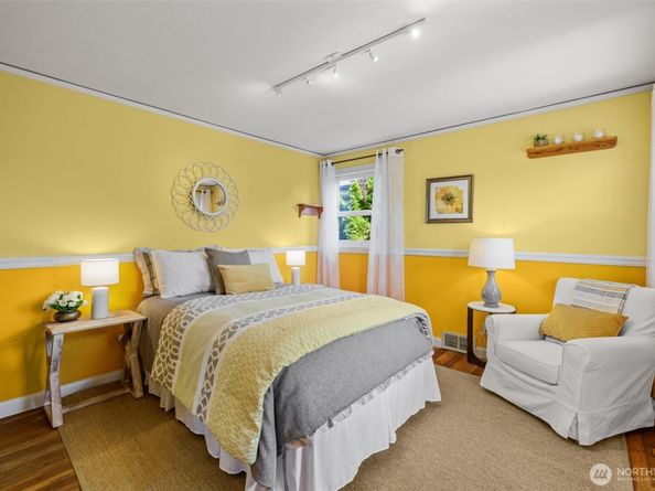 3016 NW 74th Street, Seattle WA 98117