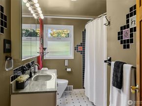 3016 NW 74th Street, Seattle WA 98117