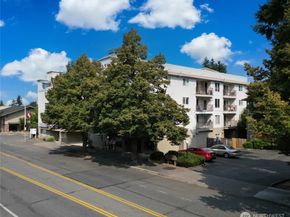 12050 15th Avenue NE 301, Seattle WA 98125