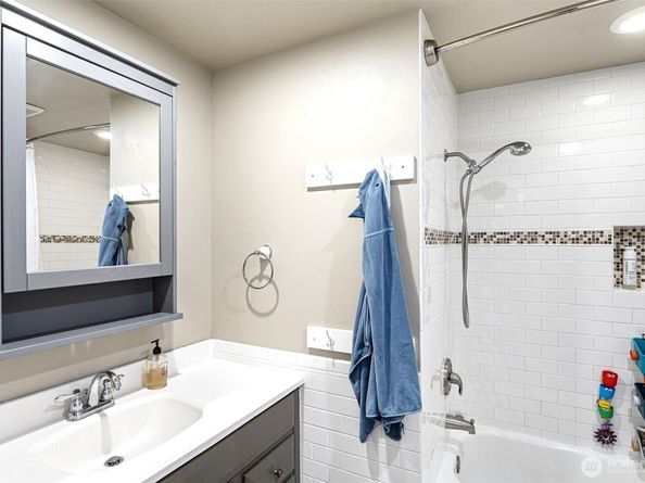 12217 12th Dr SE, Everett WA 98208