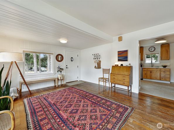 16003 15th Avenue SW, Burien WA 98166