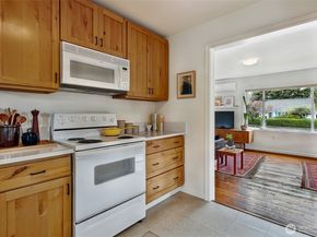 16003 15th Avenue SW, Burien WA 98166