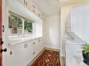 16003 15th Avenue SW, Burien WA 98166