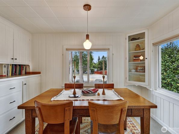 16003 15th Avenue SW, Burien WA 98166