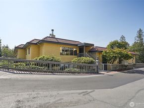 11620 100th Avenue NE C212, Kirkland WA 98034