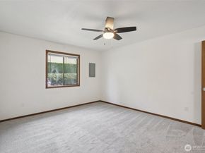 11620 100th Avenue NE C212, Kirkland WA 98034