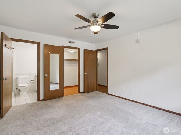 11620 100th Avenue NE C212, Kirkland WA 98034